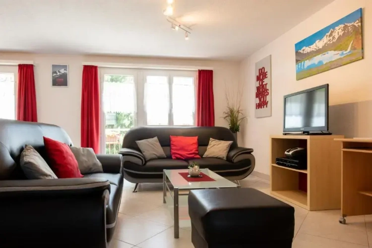 2 Bedrooms Apartment