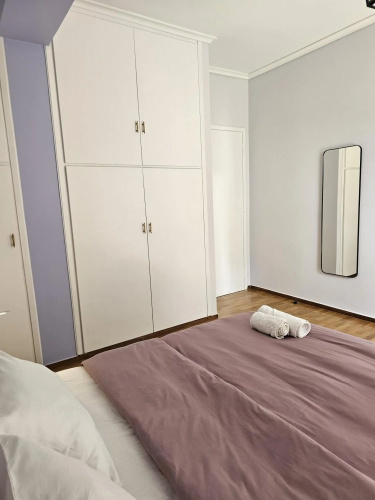 Newly Renovated Garden view apartment!!