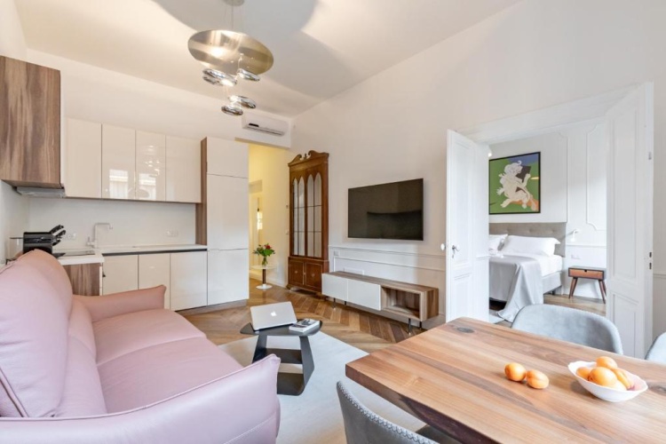 Deluxe Apartment
