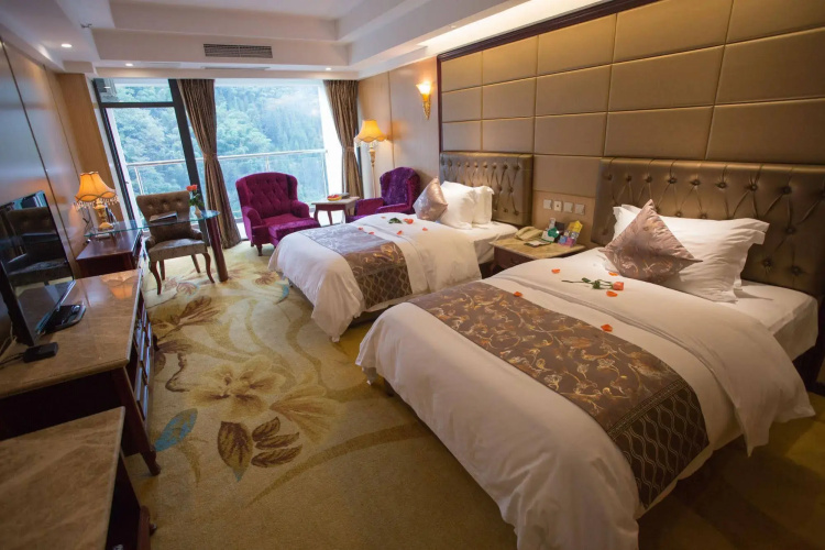 Huashuiwan No. 1 Hot Spring Hotel