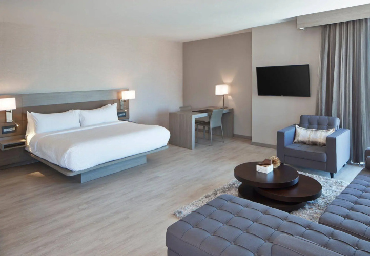 AC Hotel Des Moines East Village