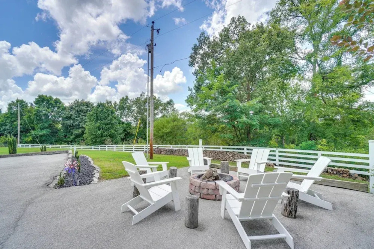 River-view Somerset Home: Large Deck, Fire Pit!