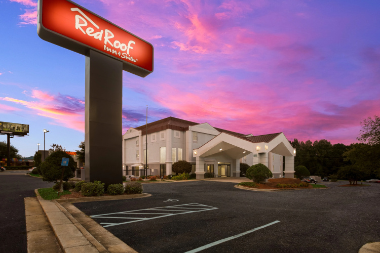 Red Roof Inn & Suites Newnan photo 19