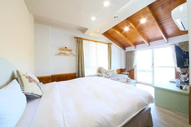 Standard Double room with garden view