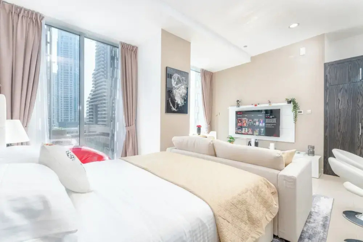 Cayan Tower - The Artist Studio