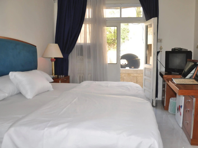New Park Hotel