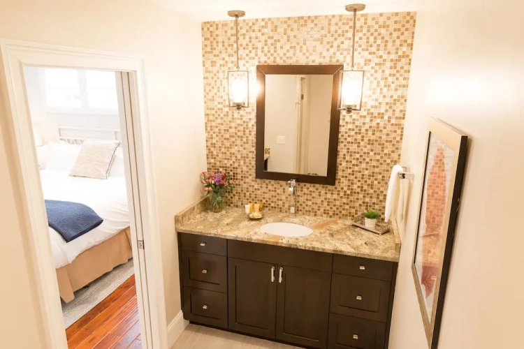 3 Bedrooms Luxury room with balcony and with harbour view