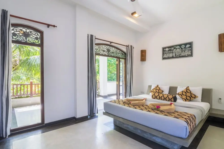 Deluxe Double room with balcony and with garden view