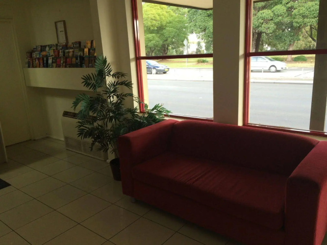 Liberty Plains Motor Inn