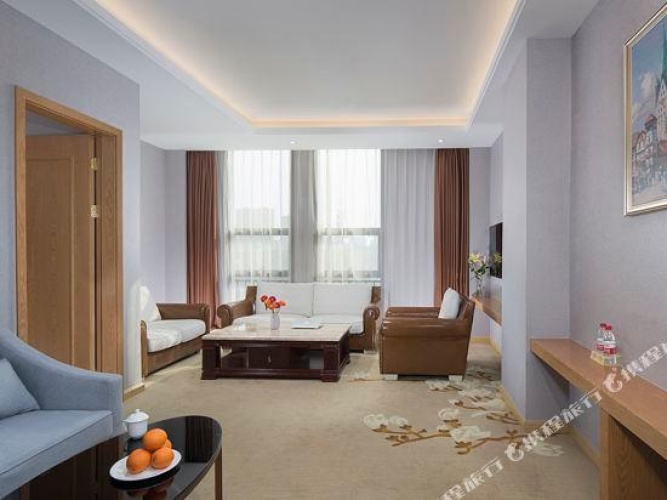 1 Bedroom Deluxe Suite