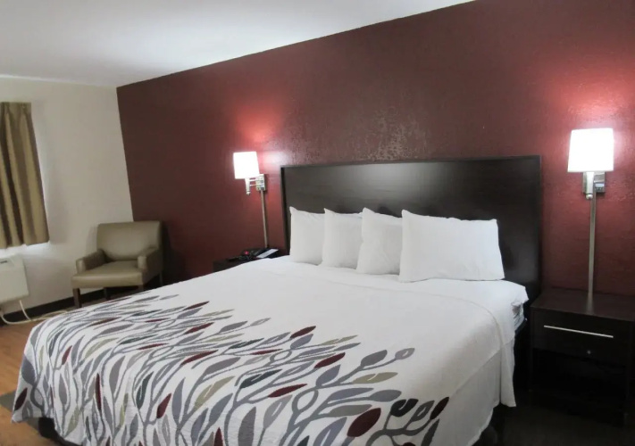 Red Roof Inn Auburn