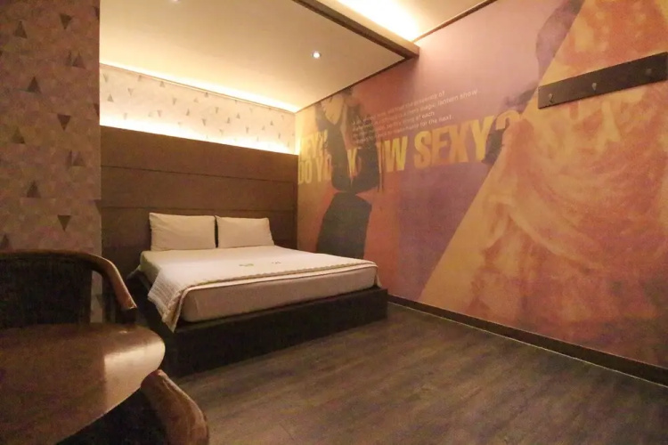 WA hotel