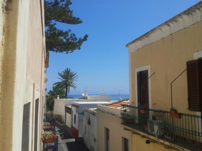 1 Bedroom Apartment with balcony