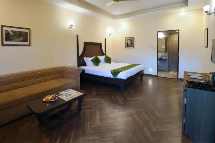 Standard Double room with garden view