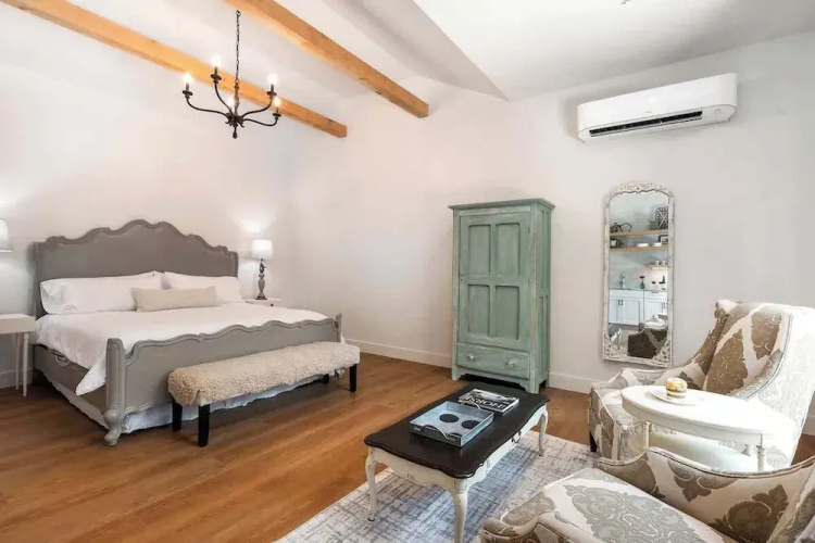 The Stables Suite One