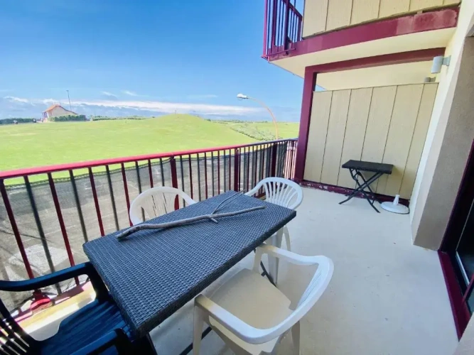 Apartment with sea view