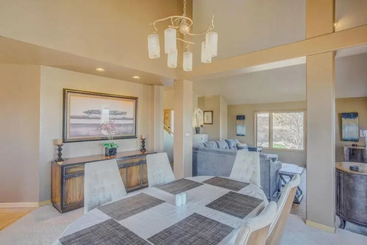 Skyway-extravagant & Luxury Views W/deck & Bar