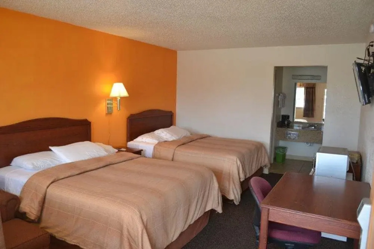 Budget Inn & Suites