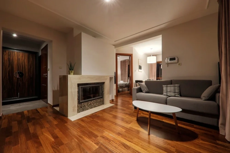 1 Bedroom Comfort Apartment with mountain view
