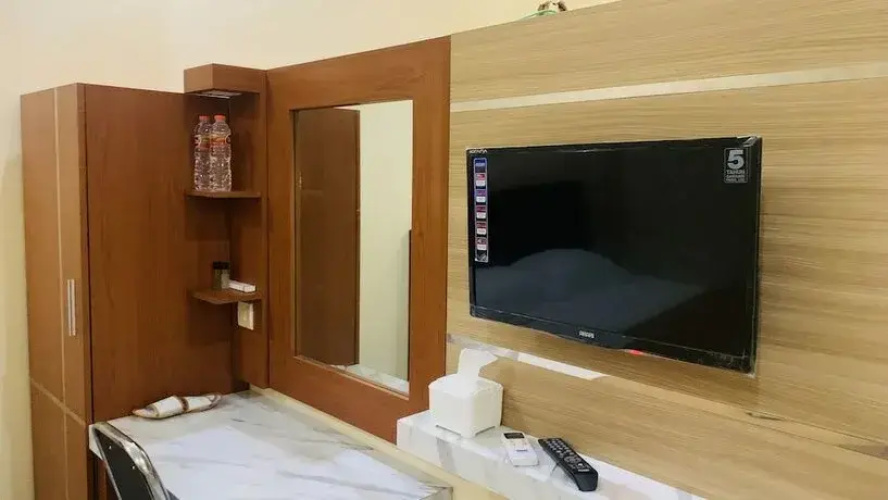 Asmi Hotel