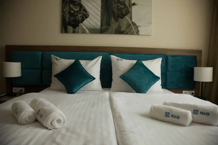 Hotel Nais