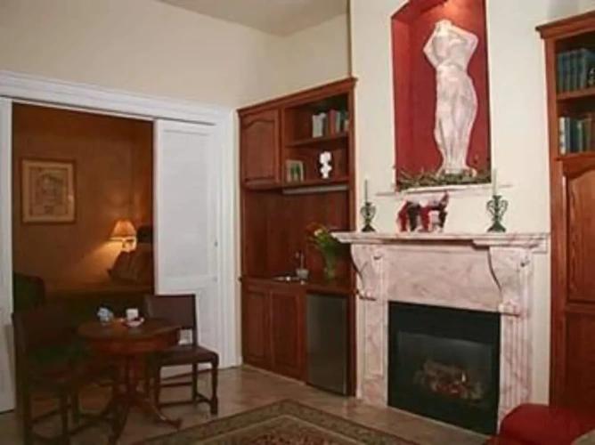 2 Bedrooms Double Suite