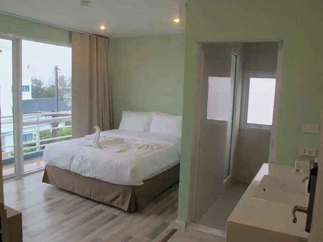 Deluxe room with balcony and with sea view