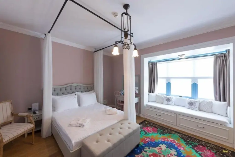 Deluxe Basement room