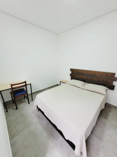 1 Bedroom Executive Single Basement room