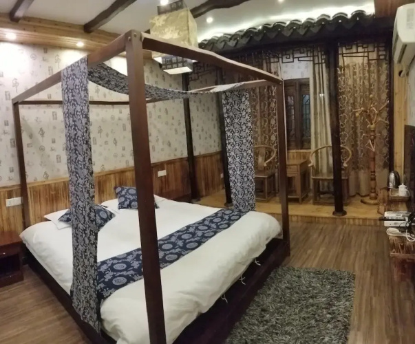 Yue Yue Theme Hostel