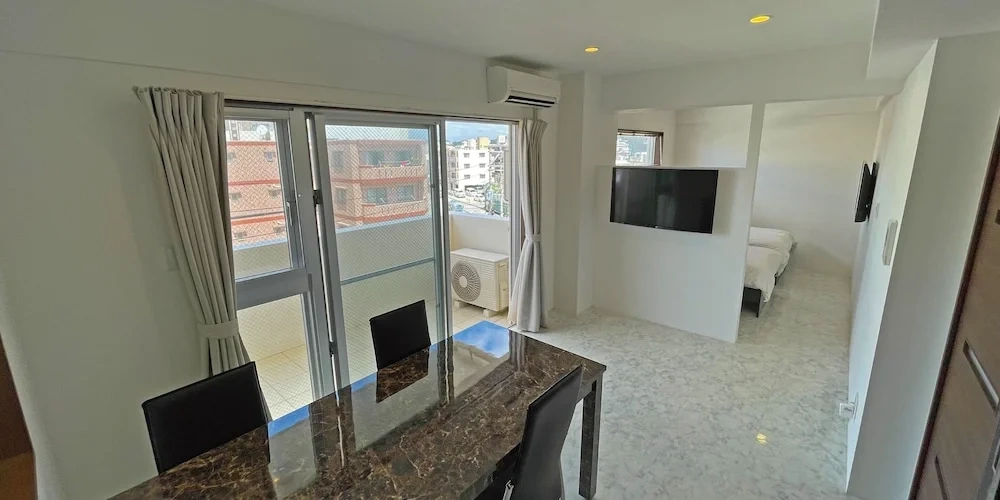 Standard Twin room with balcony