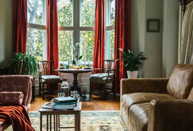 The Suite, 82 Cathedral, Private Parking
