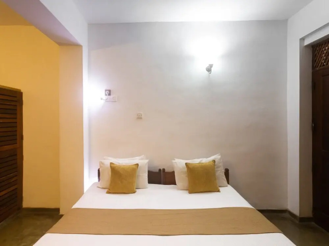 Ivory Inn