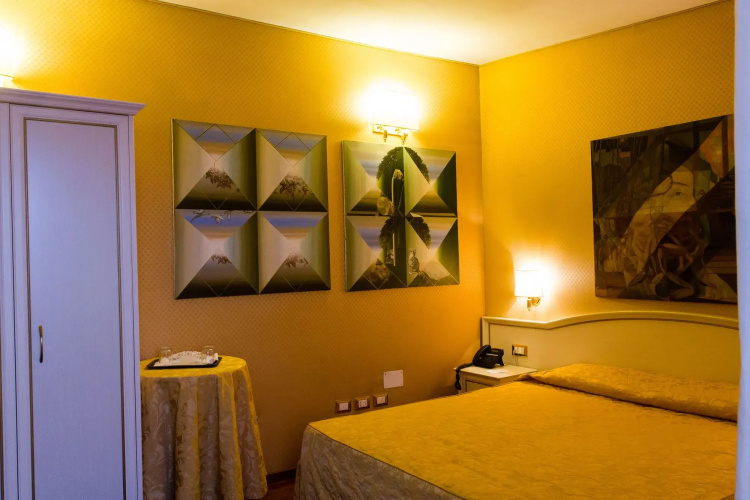 Canova Rooms in Spanish Steps