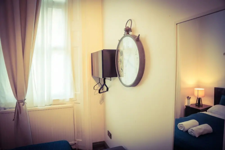 Warren st Apt