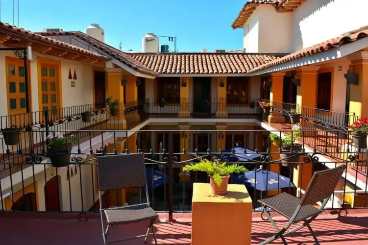 Hotel AldamaOver view