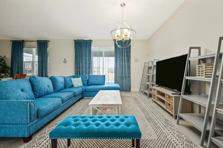 Tr_555r Modern Serenity 8 Bedroom Apts