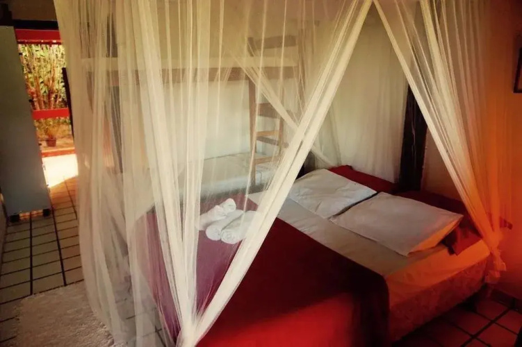 Novos Baianos Hostel e Suites