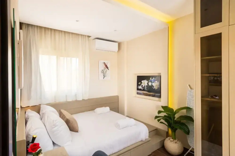 Xuru Stays I The Serene Suite A Rooftop Studio @ New Cairo