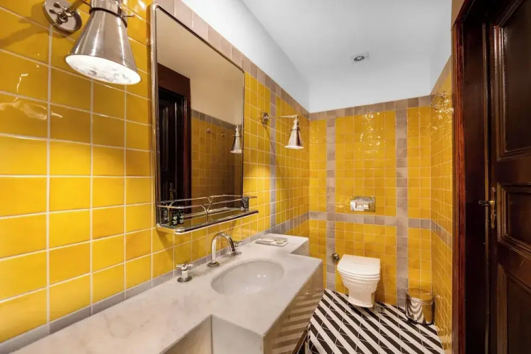 House 5 Hotel