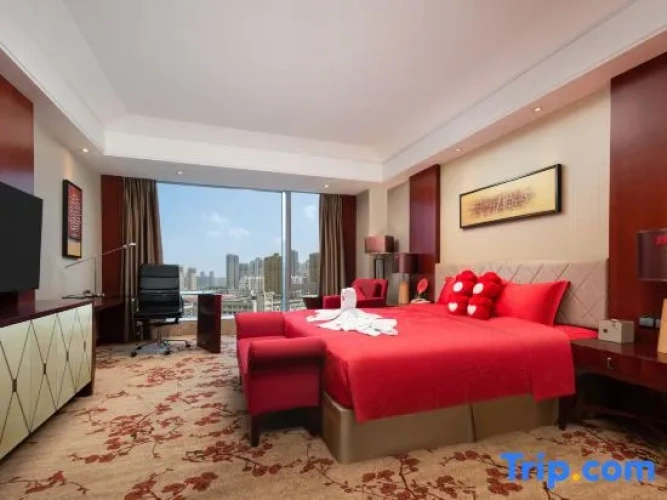 Quadruple Family Suite
