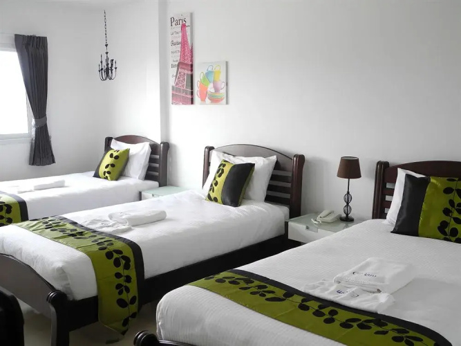 Phet Cha-am Plaza & Resort