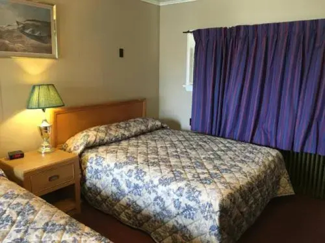Shamrock Motel