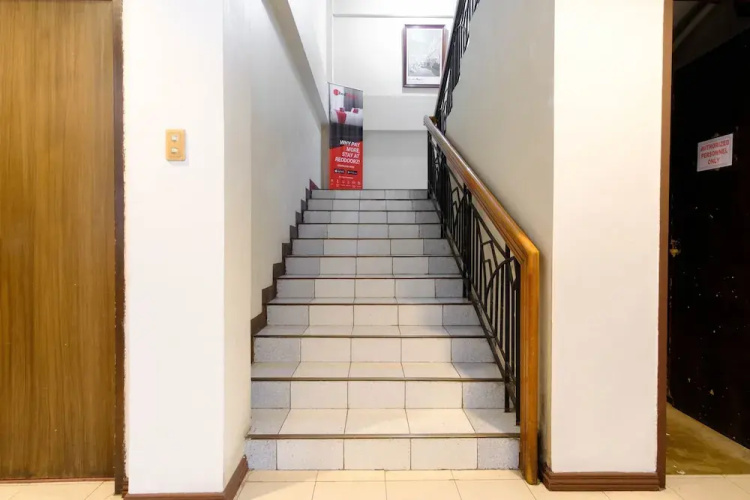 Reddoorz @ Ramos Lacson Street