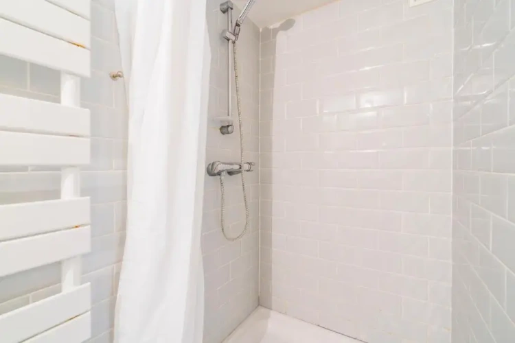 3 Bedrooms Apartment