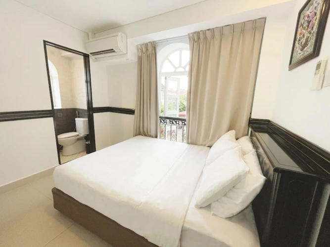 Deluxe Double room with city view