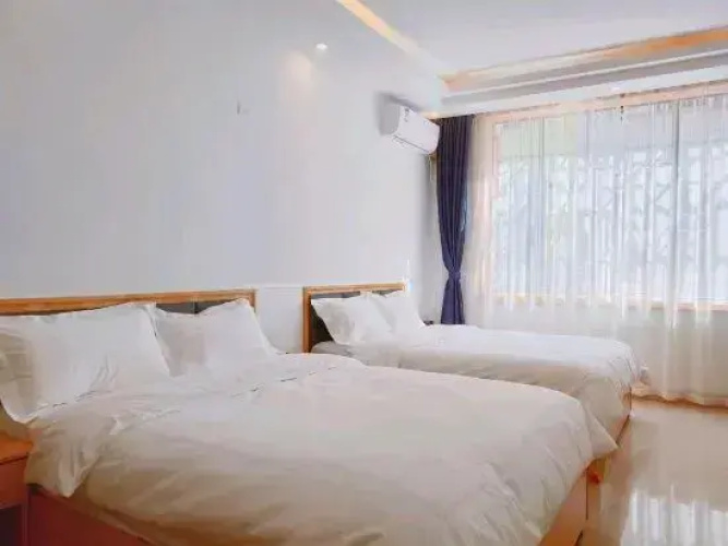 Guiding Ruishe Hotel
