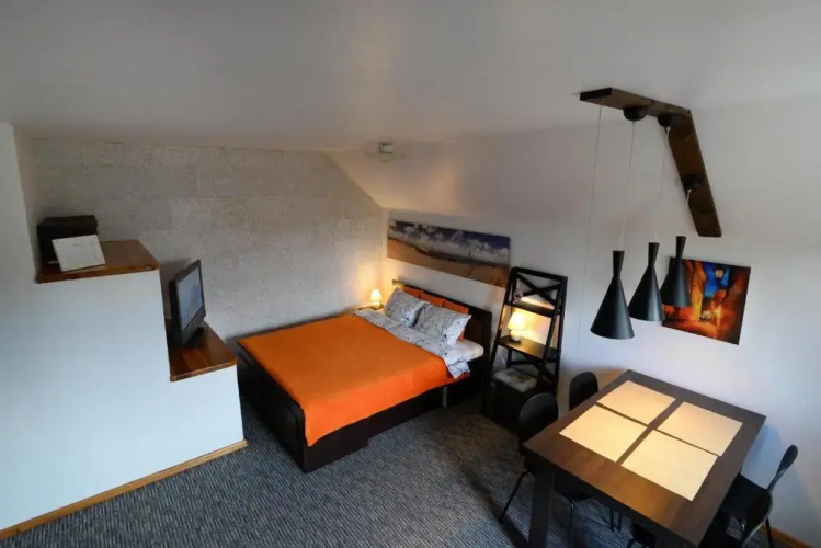 Apartment 5A