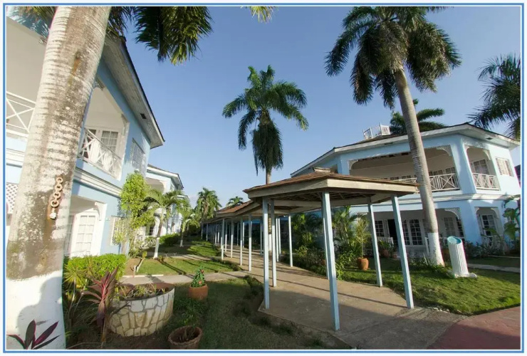 Beachcomber Club Resort