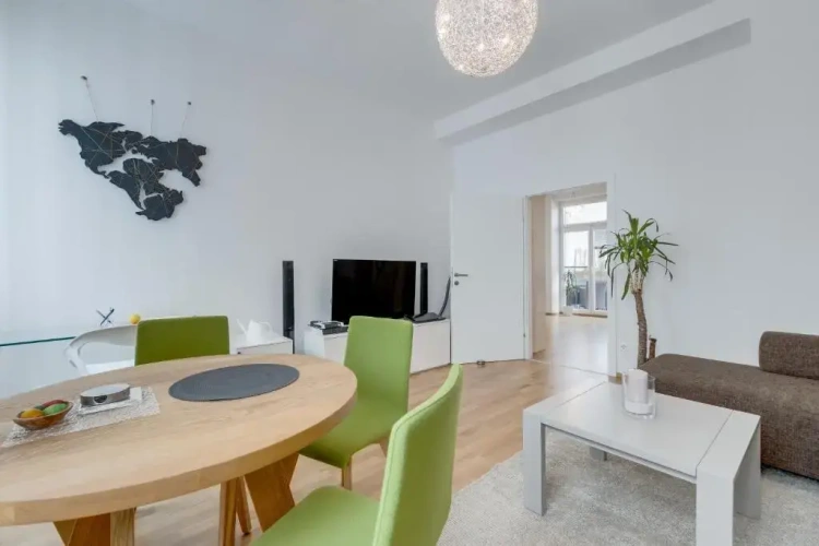 1 Bedroom Apartment